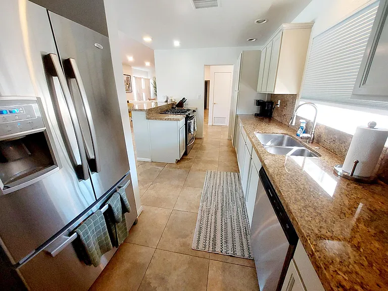 75452 Palm Shadow Dr — Photo 10