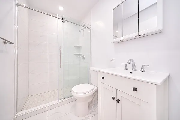 Rented by Living New York | media 9