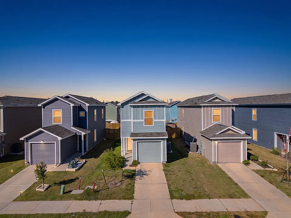 908 Wood Stork Way
