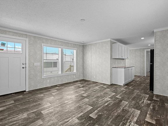 4th image of 22600 Middlebelt Rd #G13