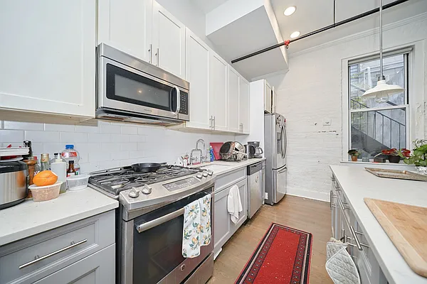 Rented by Living New York | media 4