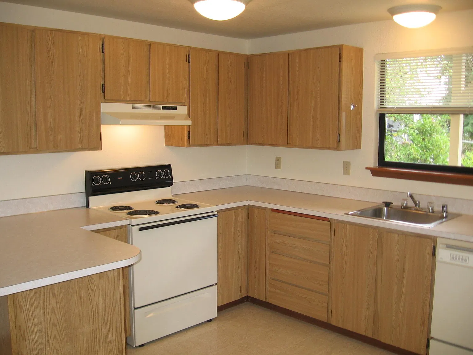 2 bed, 900 sqft, $1,595 — Photo 4