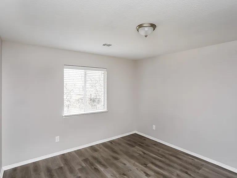 1124 Golden Eagle Ct — Photo 14
