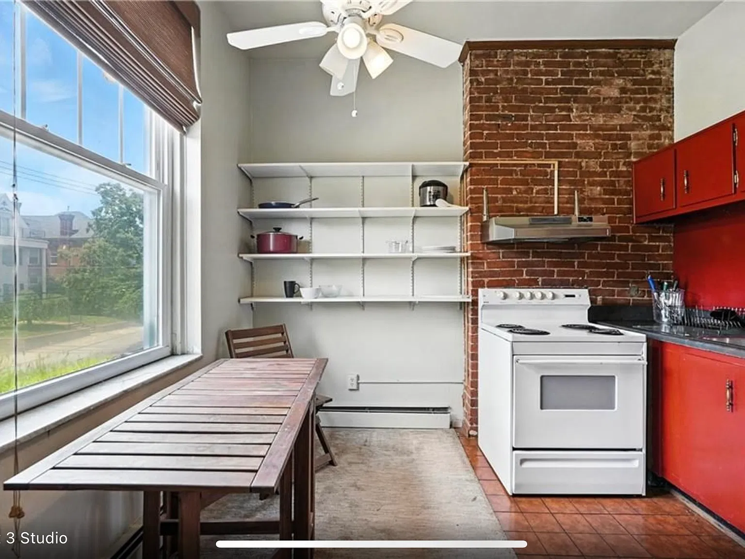 451 S Atlantic Ave — Photo 3