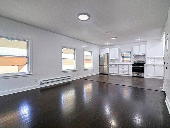 2nd image of 33 Broad St E Floor 2