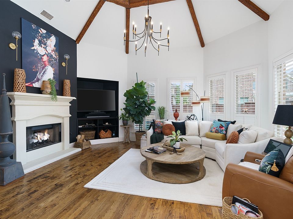 1st image of 8325 Lindsay Gdns