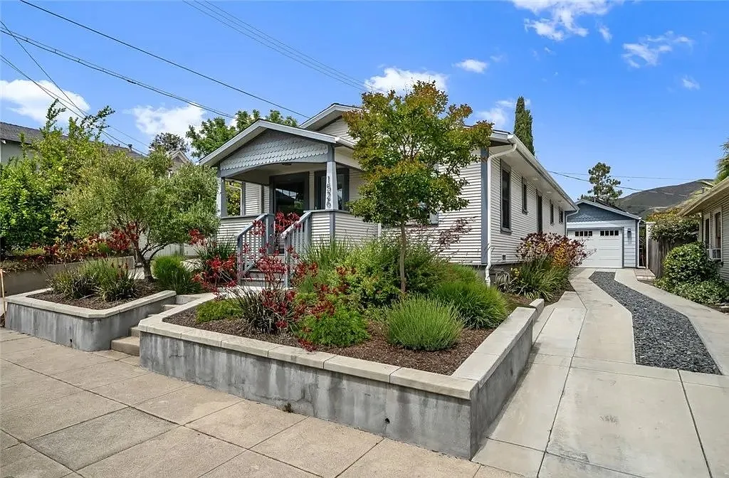 3 bed, 1200 sqft, $5,450 — Photo 1
