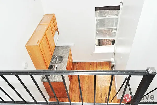 Rented by Wave Real Estate Group | media 2