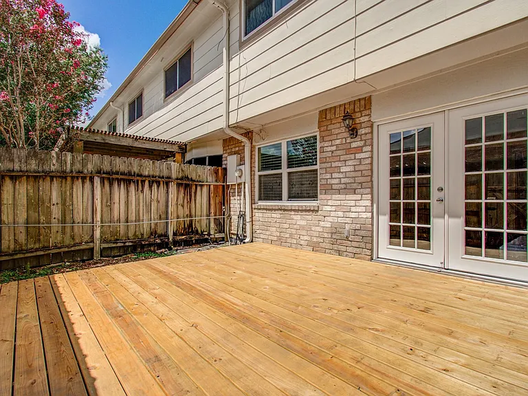 1334 Country Place Dr — Photo 35