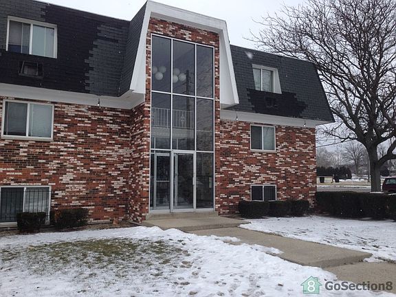 2nd image of 2701 N Gettysburg Ave APT 9