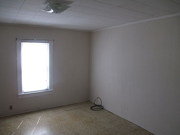 5th image of 121 Haven Ln