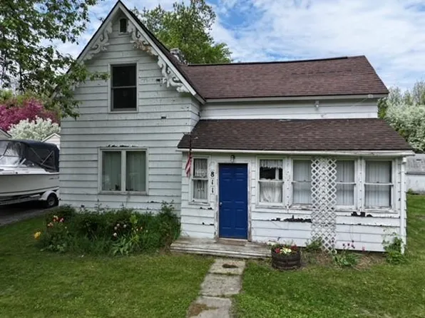 811 Steenerson St NE, Warroad, MN 56763