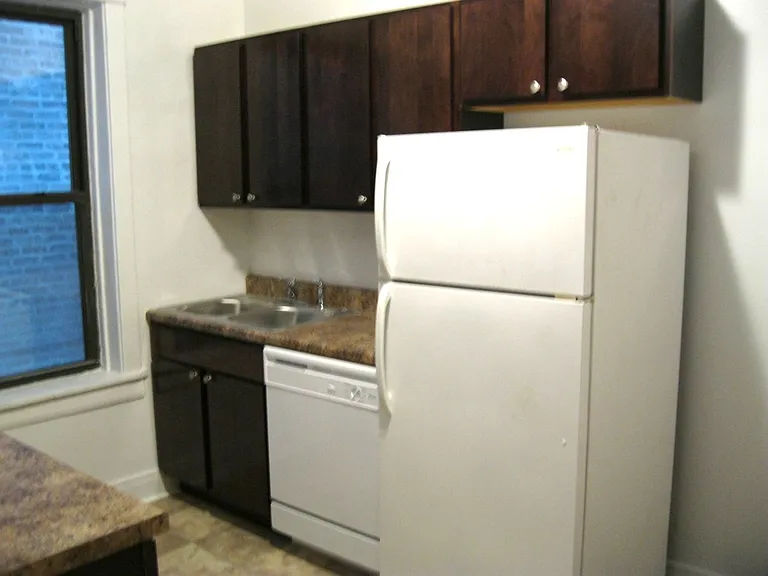 2516 N. Kedzie LP — Photo 34