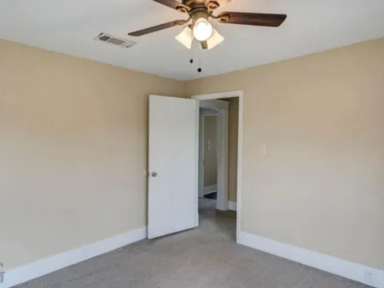 806 Ratcliff St — Photo 12