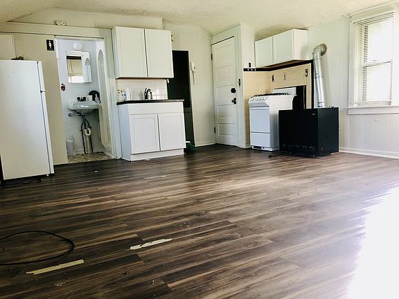 5th image of 1175 Chapin Ave APT 2