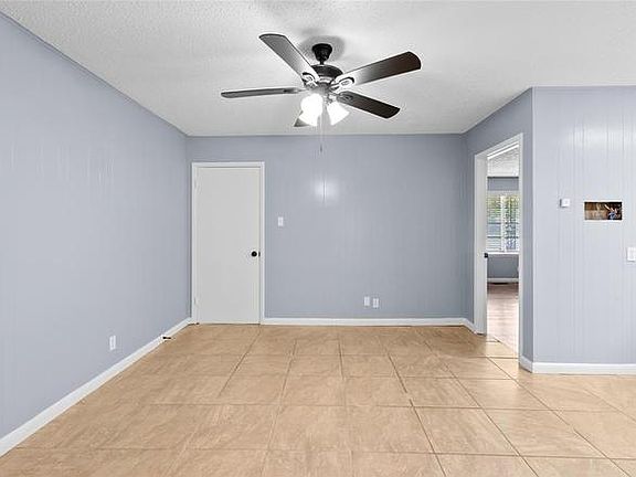 2nd image of 4001 Western Cir