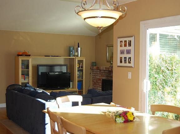 4th image of 1210 Willowhaven Dr