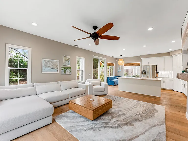 200 Oak View Ln — Photo 13