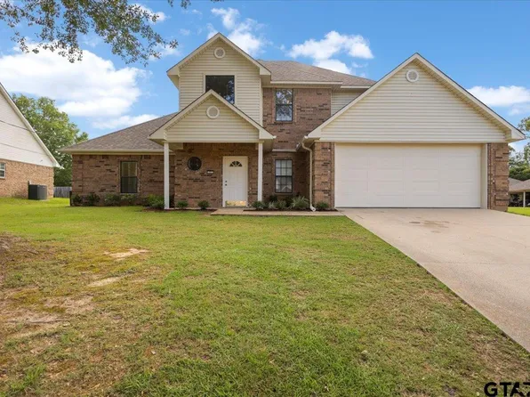 703 Daniel St, Gladewater, TX 75647