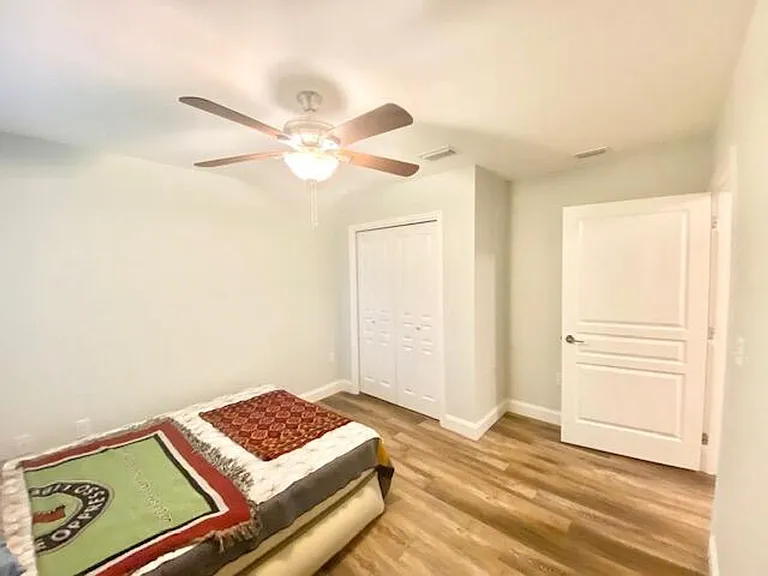 210 Pines St — Photo 21
