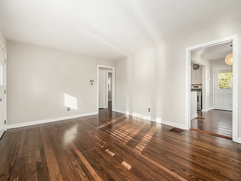 316 E Weisheimer Rd — Photo 9