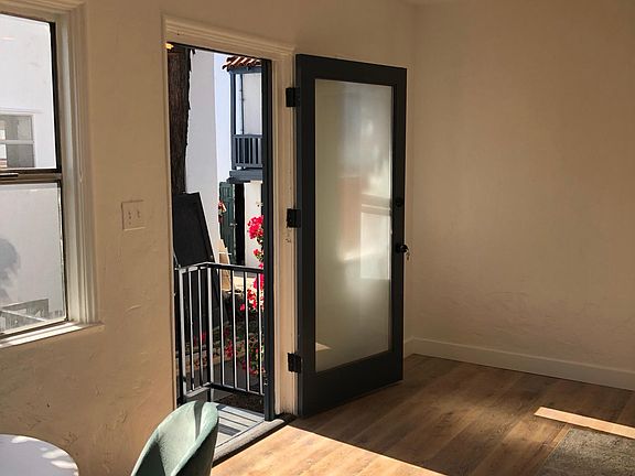 4th image of 3101 Sherwood Ave #3
