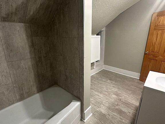 4th image of 116 W Nott St #116B