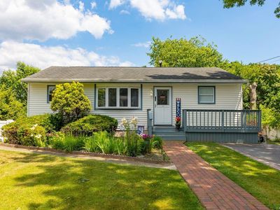 41 Fordham Road, West Babylon, NY, 11704