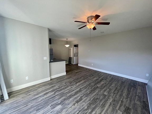 3rd image of 4572 Hawley Blvd #5