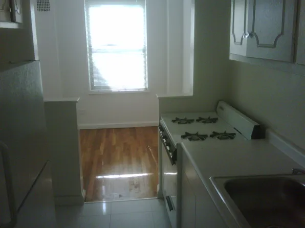 2800 Coyle Street image 1 of 4