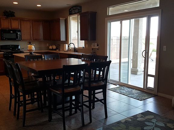 3rd image of 1680 Greenfield Dr