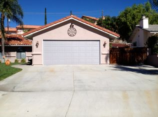 22870 San Joaquin Dr E, Canyon Lake, CA 92587