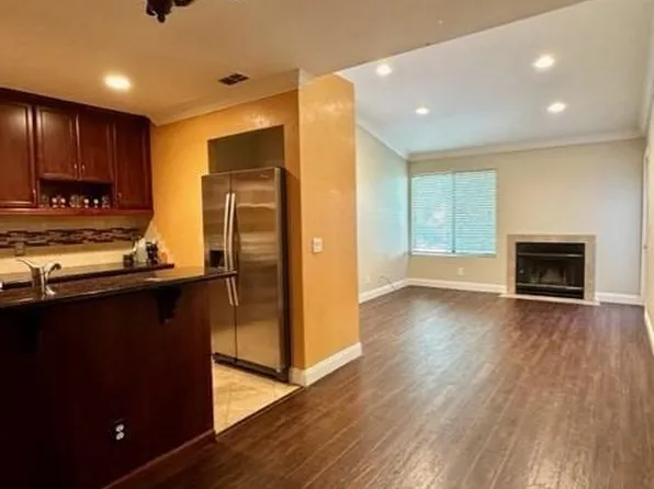3939 Madison Ave APT 233, North Highlands, CA 95660