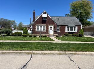 13226 Catalpa St, Southgate, MI 48195