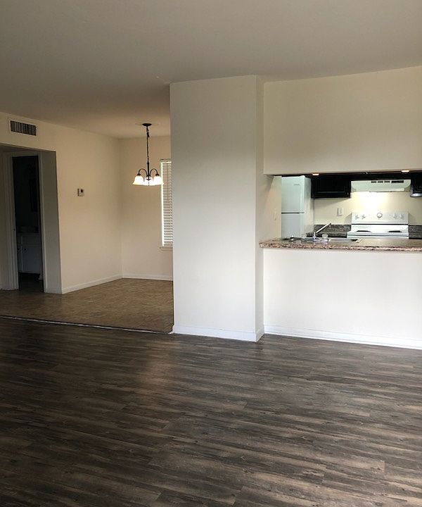 1st image of 520 E Lagrange St #12