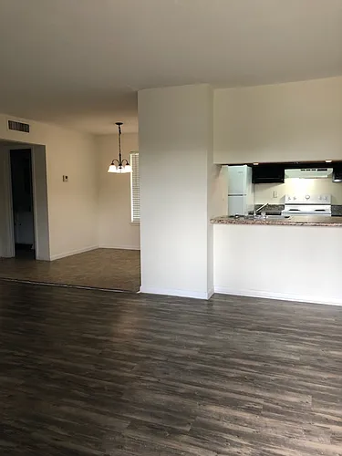 520 E Lagrange St #12 Photo 1