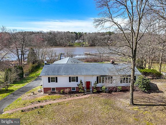 2nd image of 23079 Tuckahoe Springs Dr