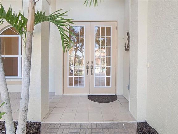 5th image of 28090 Winthrop CIR
