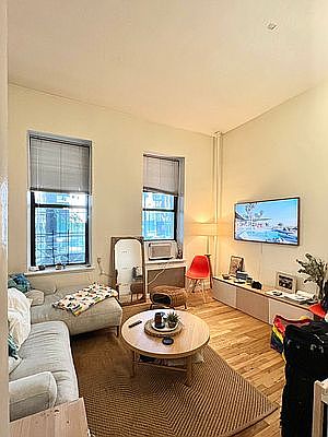 1st image of 252 W 91st St APT 5