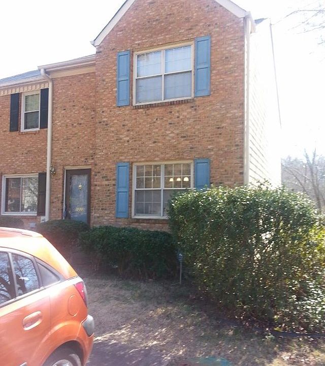 1st image of 1000 Westfield Trce SE