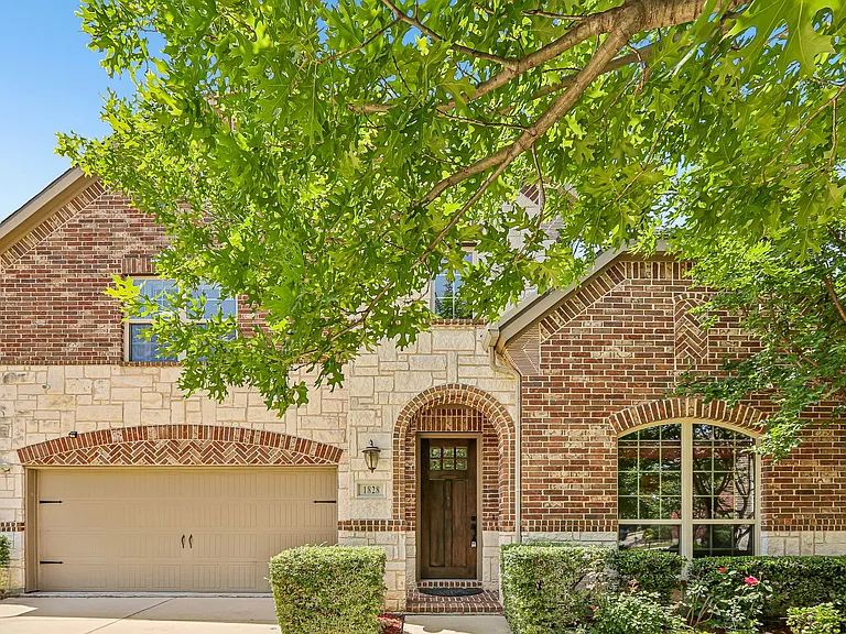 1828 Houghton Dr — Photo 61