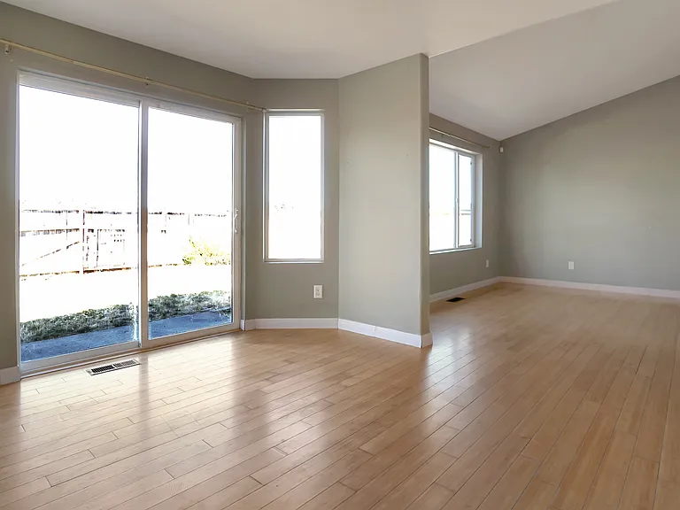 9933 Bourbon St SE — Photo 3