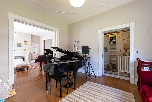 2125 E 13th Ave — Photo 11