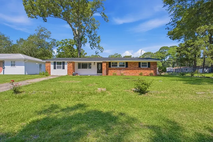 12433 Deerfield Rd — Photo 5