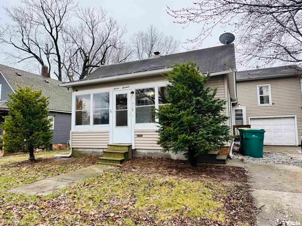 713 W Calhoun St, Macomb, IL 61455