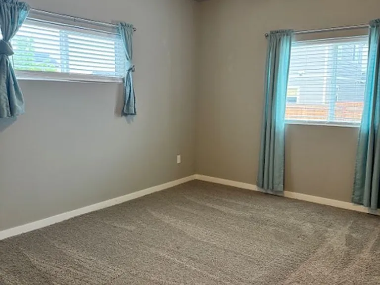 155 Valley Fire Ln — Photo 2