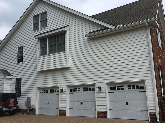 3 Car Garage