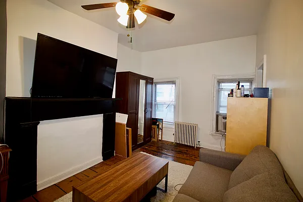 Rented by Compass | media 17