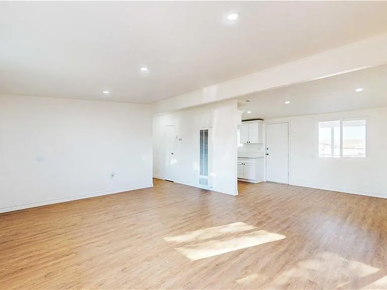 1417 Mesa Dr — Photo 9