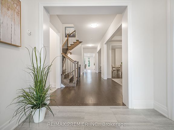 4th image of 30 Enclave Ct